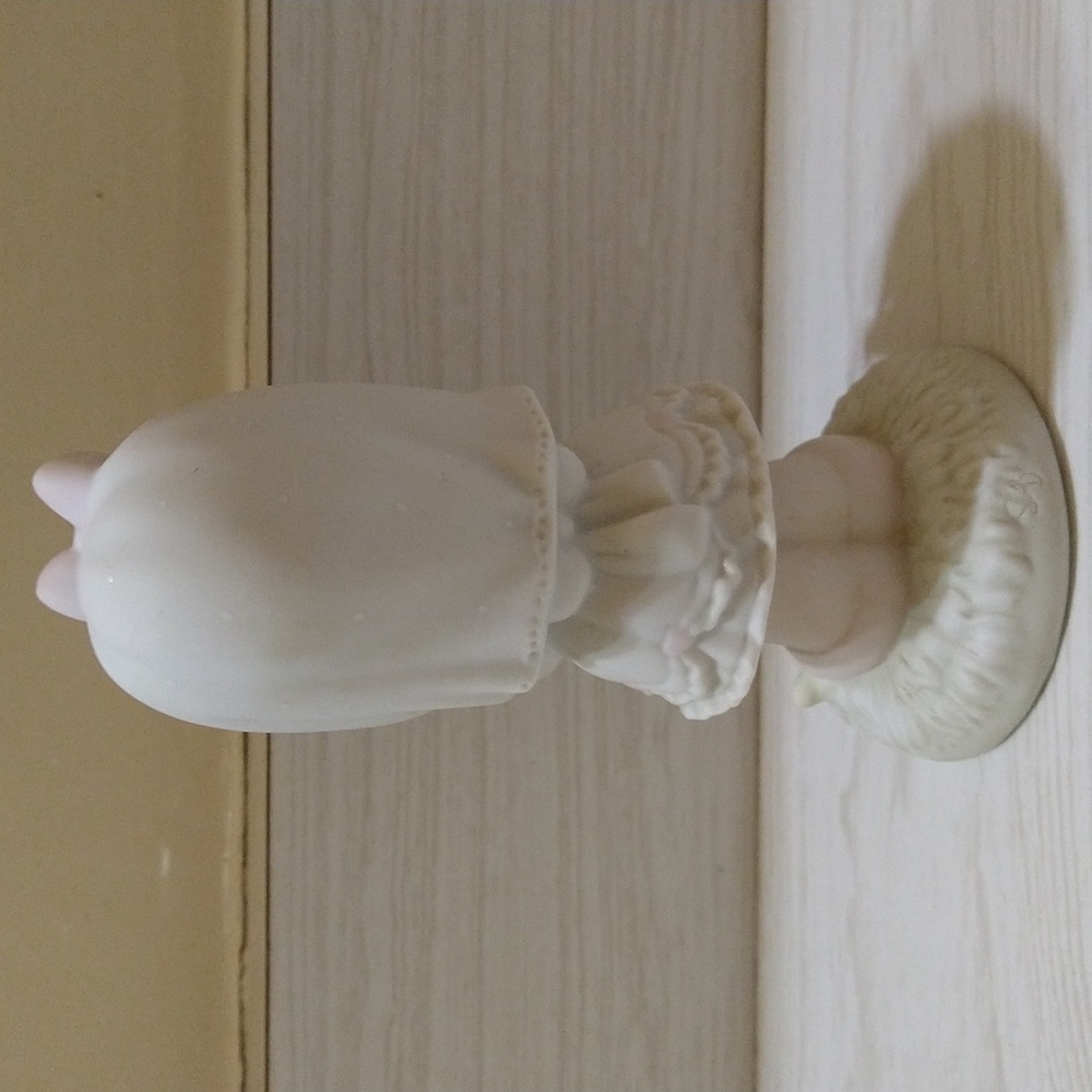 Vintage 1989 Precious Moments "This Day Has Been Made In Heaven" Figurine - Picture 2 of 4
